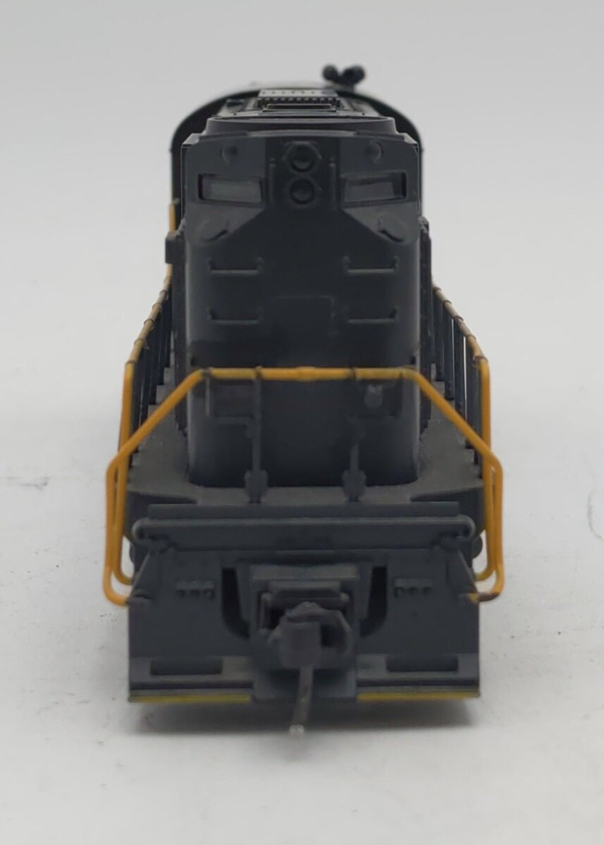 Atlas 7095 HO Scale New York Central RS-11 Diesel Locomotive #8000 VG
