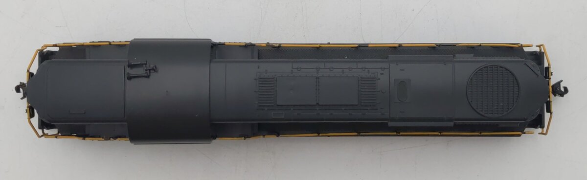 Atlas 7095 HO Scale New York Central RS-11 Diesel Locomotive #8000 VG
