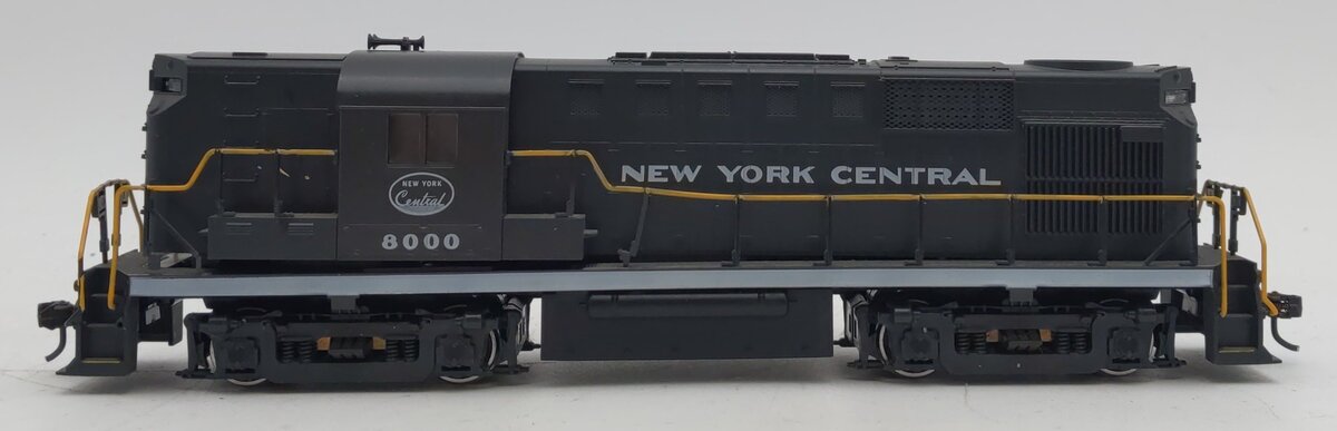 Atlas 7095 HO Scale New York Central RS-11 Diesel Locomotive #8000 VG
