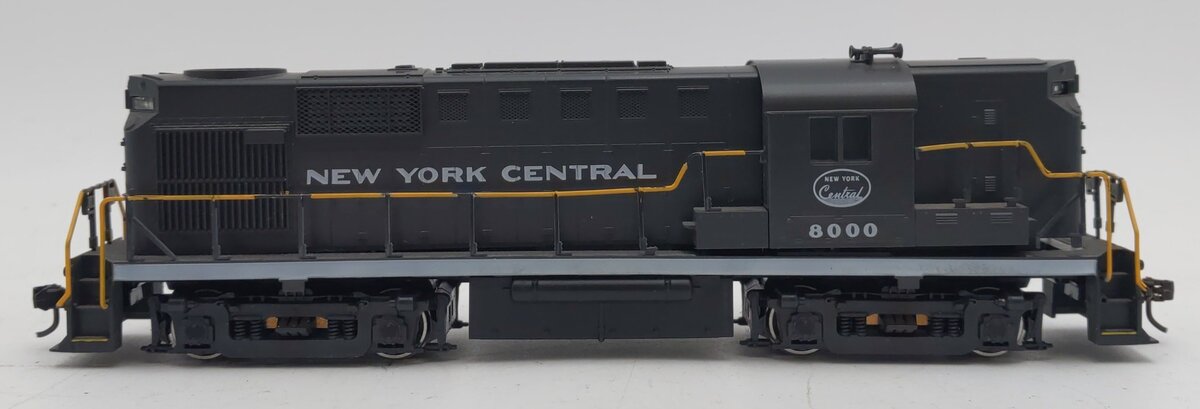 Atlas 7095 HO Scale New York Central RS-11 Diesel Locomotive #8000 VG