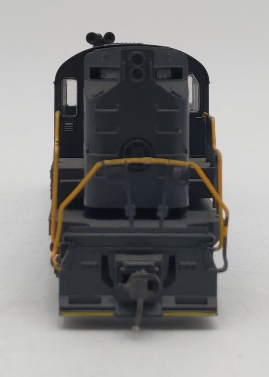 Atlas 7095 HO Scale New York Central RS-11 Diesel Locomotive #8000 VG