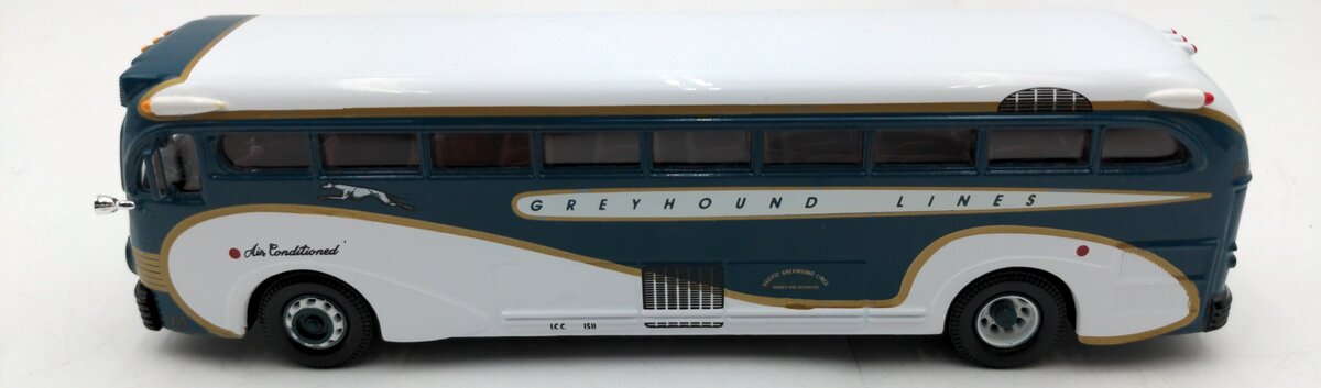 Corgi 98462 1:50 Atlantic Greyhound Lines Yellow Coach 743 Bus LN