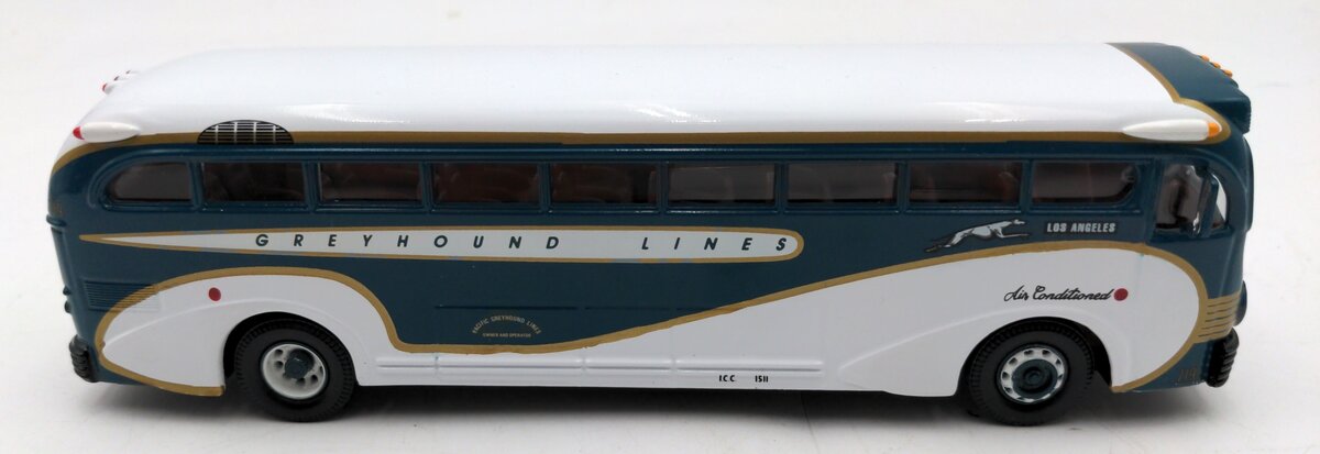 Corgi 98462 1:50 Atlantic Greyhound Lines Yellow Coach 743 Bus LN