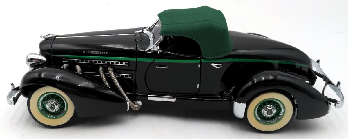 Franklin Mint B11XX97 1:24 1935 Auburn 851 Boattail Speedster in Green LN