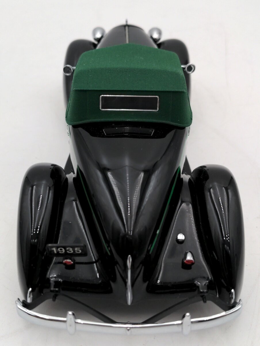 Franklin Mint B11XX97 1:24 1935 Auburn 851 Boattail Speedster in Green LN