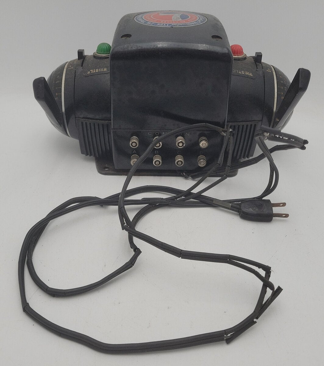 Lionel ZW Vintage O Gauge Trainmaster 275 Watt Transformer with Whistle
