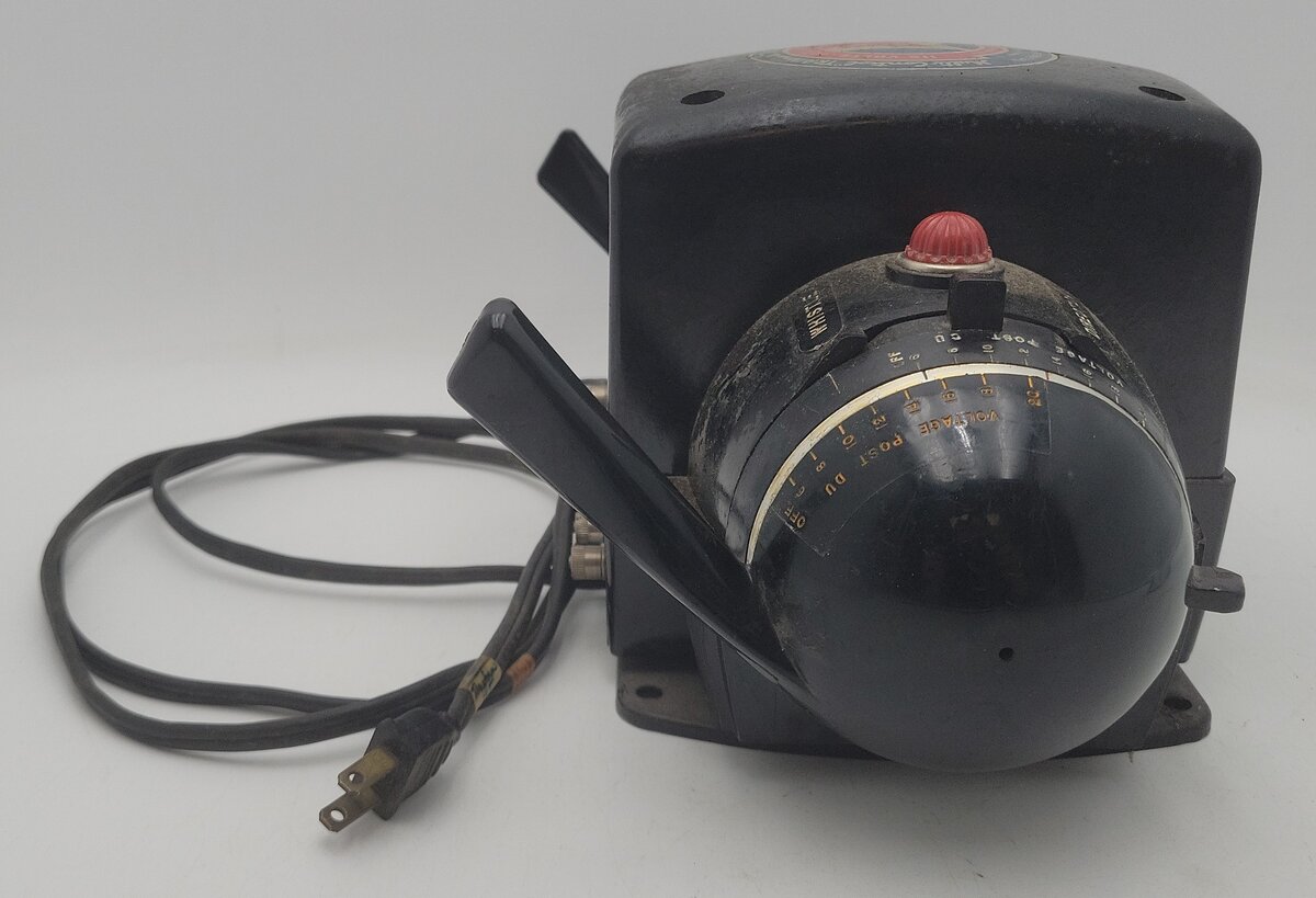 Lionel ZW Vintage O Gauge Trainmaster 275 Watt Transformer with Whistle