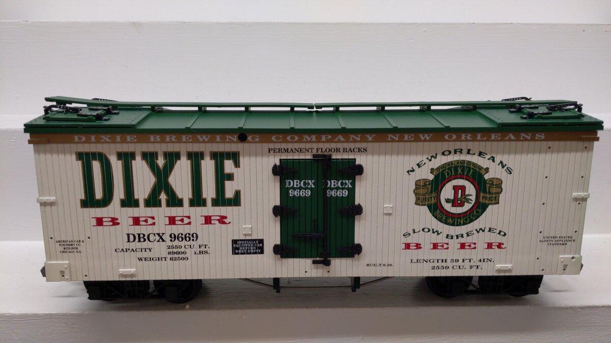 USA Trains R-16186 G Scale Dixie Beer Refrigerator Car #9669 EX/Box