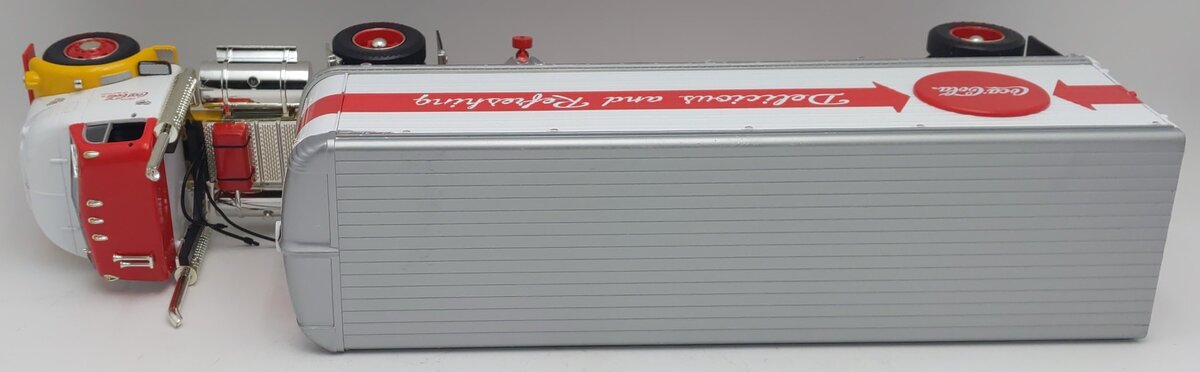 Ertl H843 1:25 Coca-Cola Tractor Trailer EX