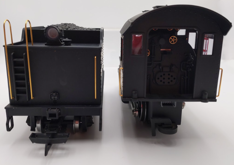 LGB 72425 G Gauge White Pass 2-4-0 Steam Locomotive & Tender #21 EX