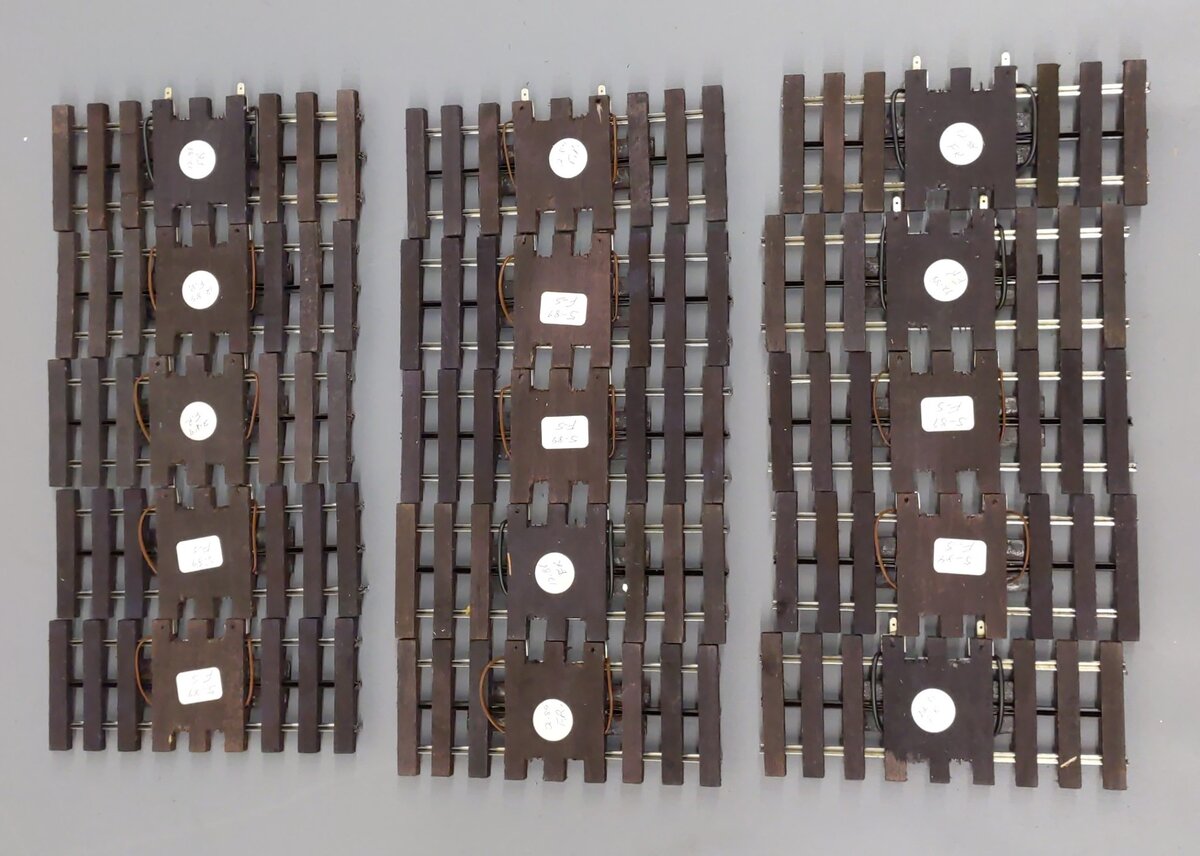 Gargraves 107 O Gauge 3 Rail Phantom Tinplate Magnetic Uncouplers (15) VG/Box