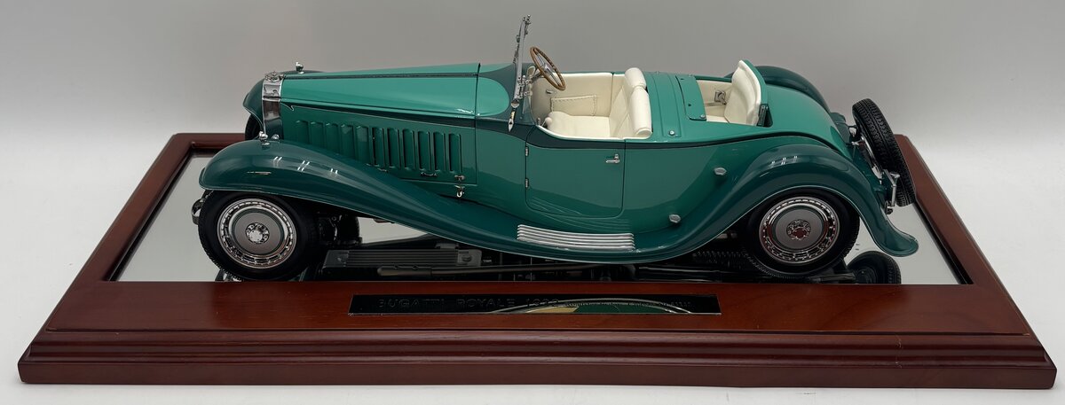 Bauer 41111 1:18 1932 Bugatti Type 41 Royale Roadster Esders LN