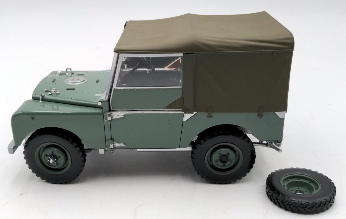 Minichamps 1:18 Scale Diecast 1948 Land Rover Series I EX
