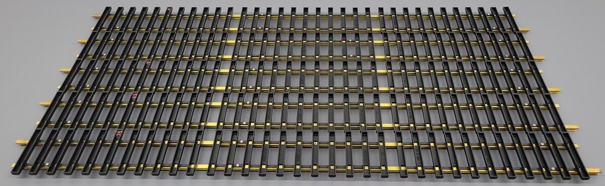 Aristo-Craft 11070 G Scale Euro Brass 3' Straight Track [5] VG