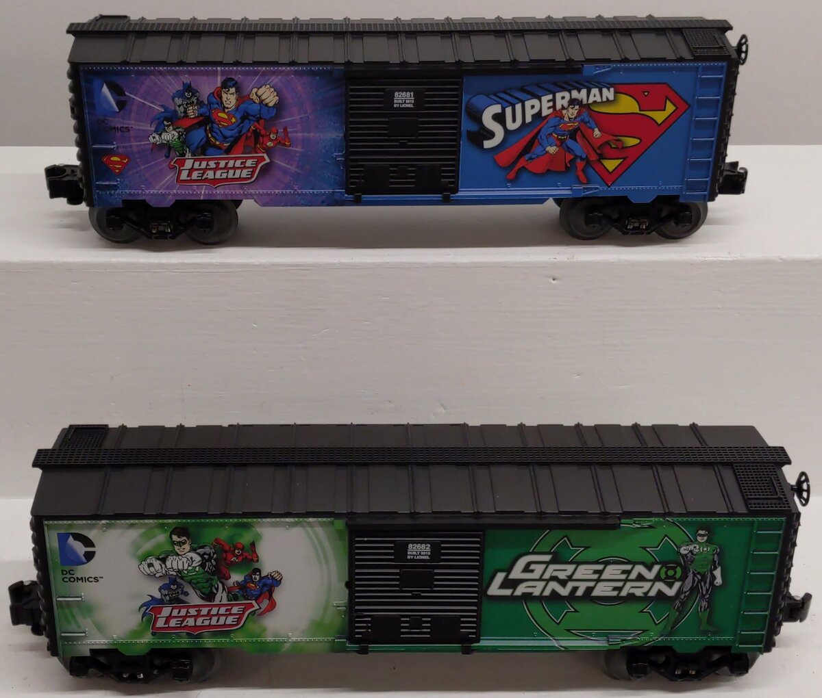 Lionel 6-82684 O Superman/Green Lantern Boxcar 2-Pack EX/Box