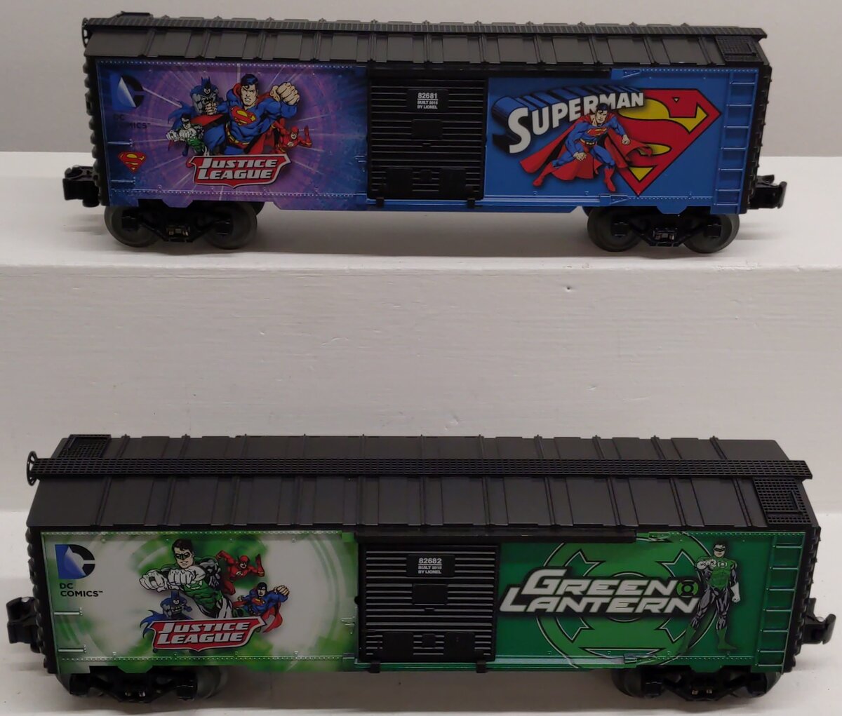 Lionel 6-82684 O Superman/Green Lantern Boxcar 2-Pack EX/Box
