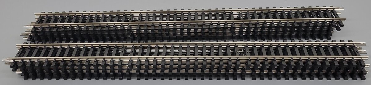 Aristo-Craft 20090 G USA Style Stainless Steel 3' Straight Track Sections [8] VG