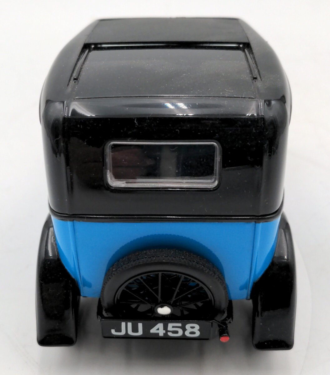 Ricko DC21125M 1:18 Scale Diecast 1932 Austin 7 De Luxe Saloon EX