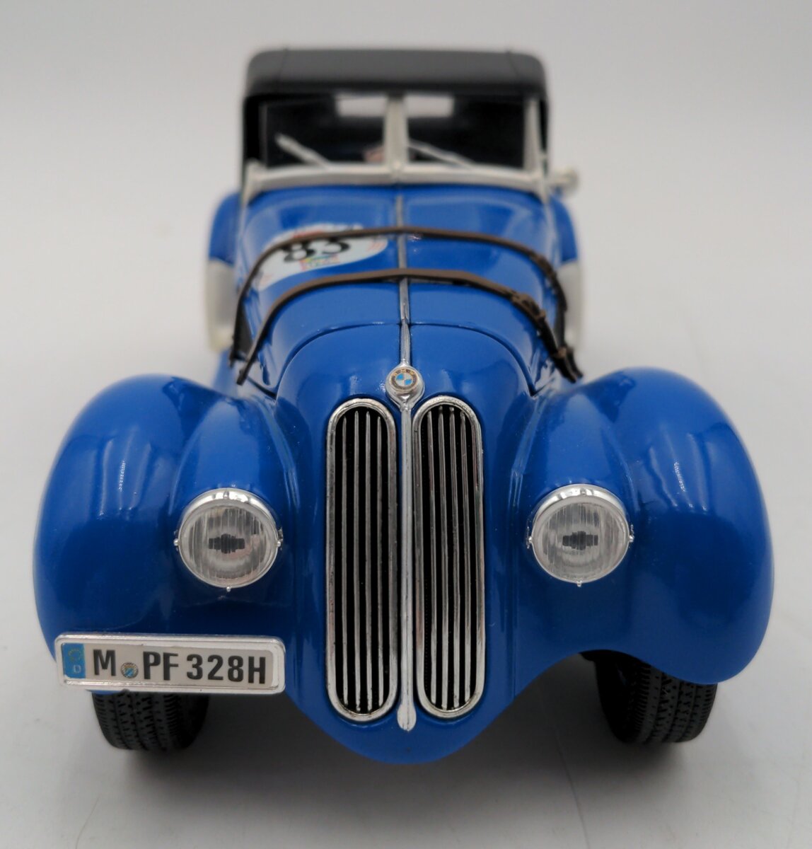 Road Signature 1:18 Scale BMW 328 VG