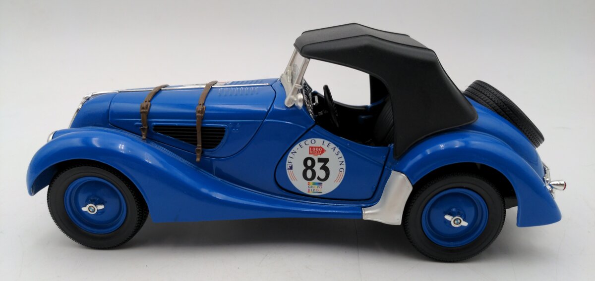 Road Signature 1:18 Scale BMW 328 VG