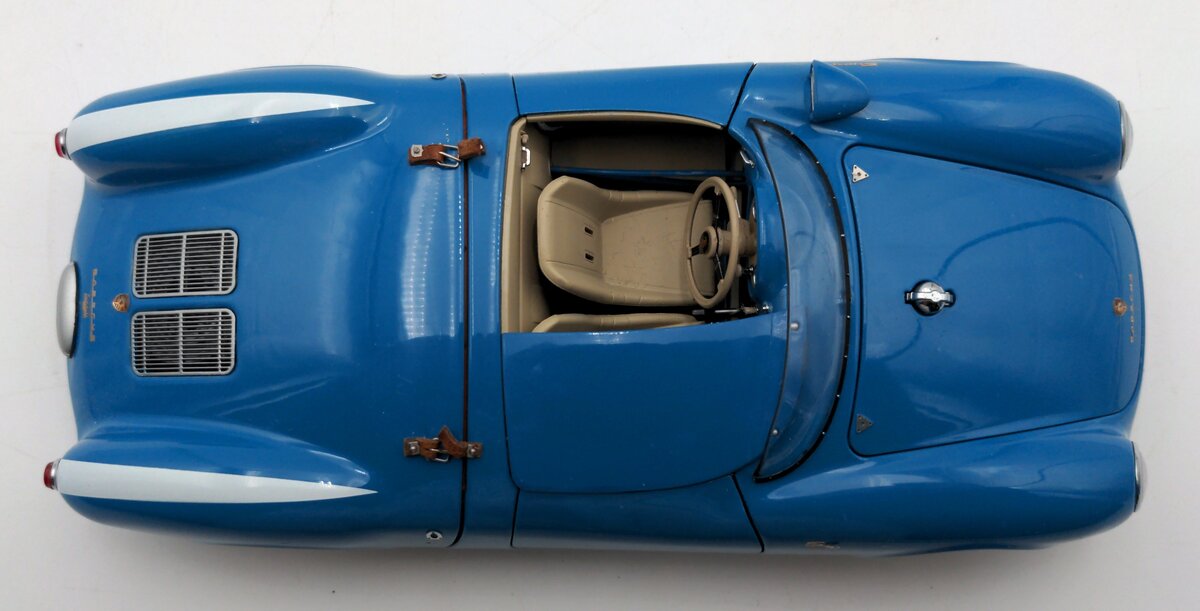 Schuco 1:18 Scale Diecast Porsche 550 A Spyder LN