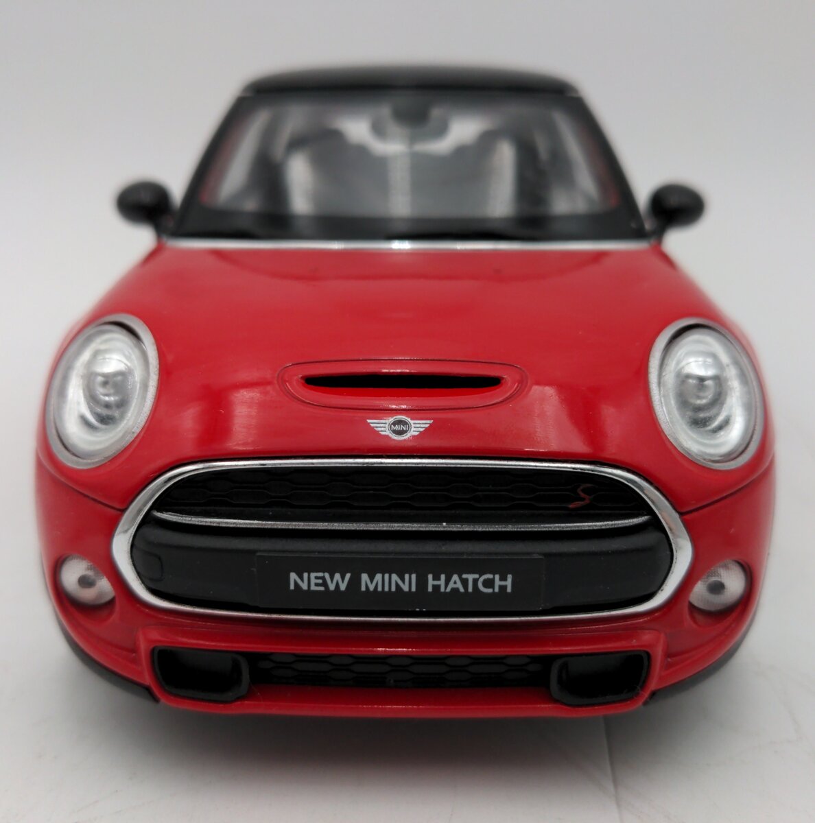 Welly Diecast 18050 1:18 Scale New Mini Hatch EX