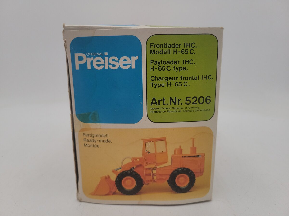 Preiser 5206 G International Harvester Payloader H-65C Type Front Loader Tractor EX/Box