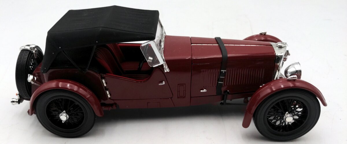 Signature Models 1:18 Scale Diecast 1934 Aston Martin MK 2 LN