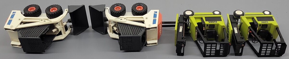 Conrad & Clover Diecast Forklifts & Loader; 2971 x 2, 4431 x 2 [4] VG