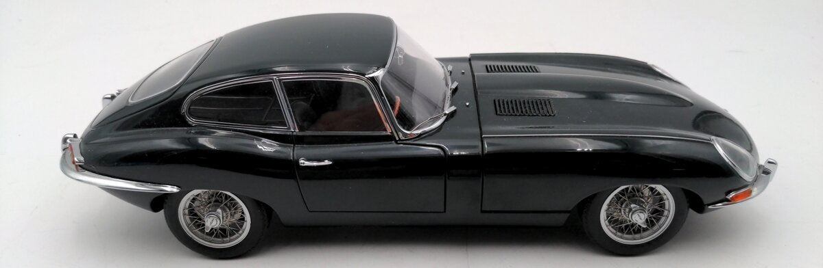 AutoArt 73612 1:18 Jaguar E-Type Coupe I 3.8 in Green w/ Wire-Spoke Wheels LN