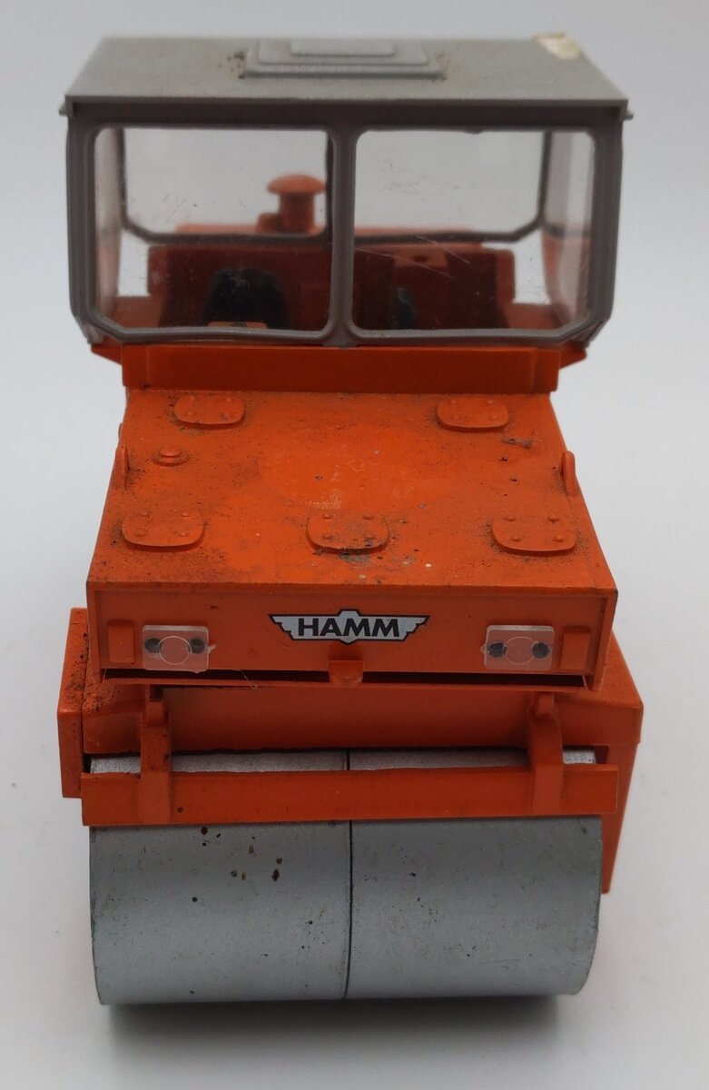 NZG Modelle 1:25 Scale HAMM DV 8 Roller EX/Box
