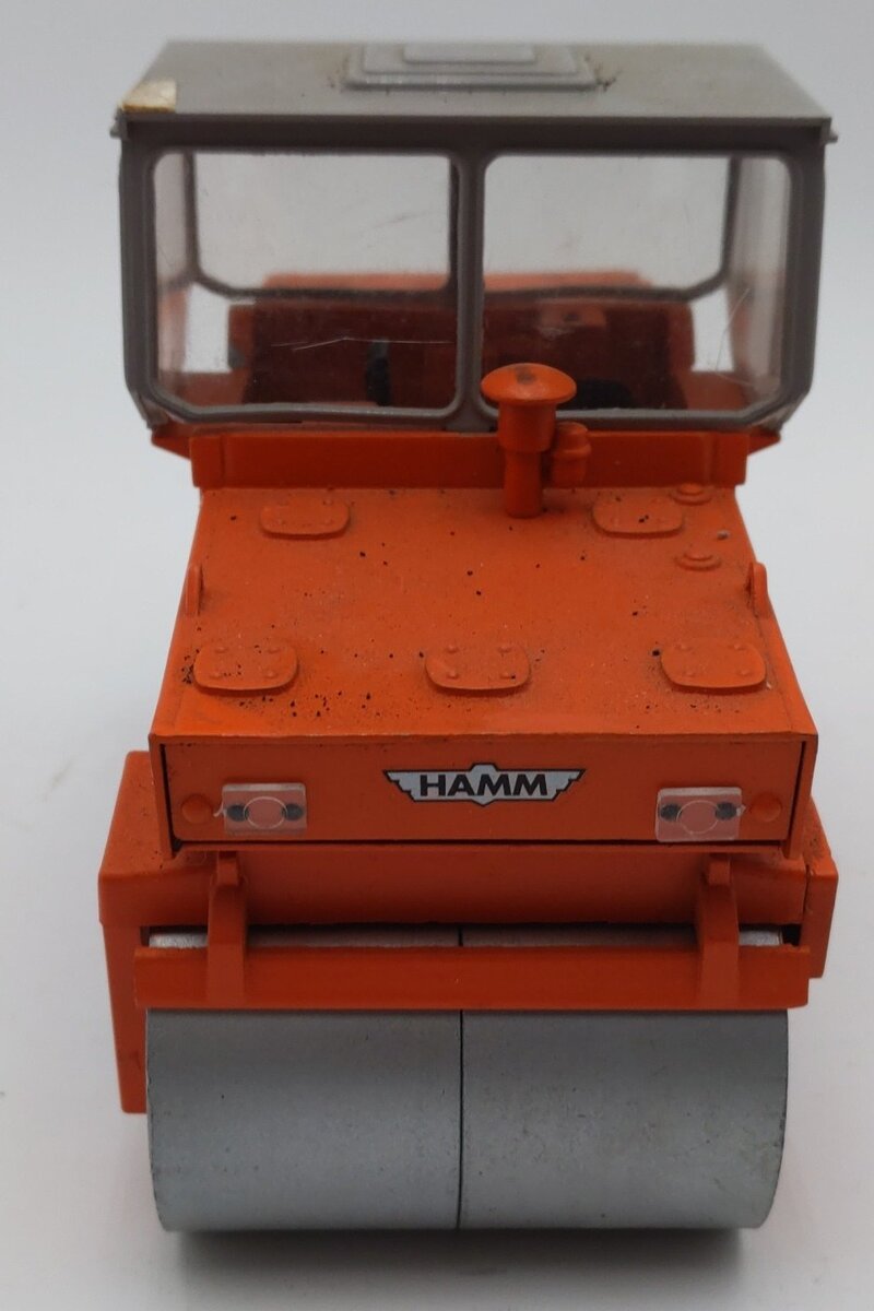 NZG Modelle 1:25 Scale HAMM DV 8 Roller EX/Box