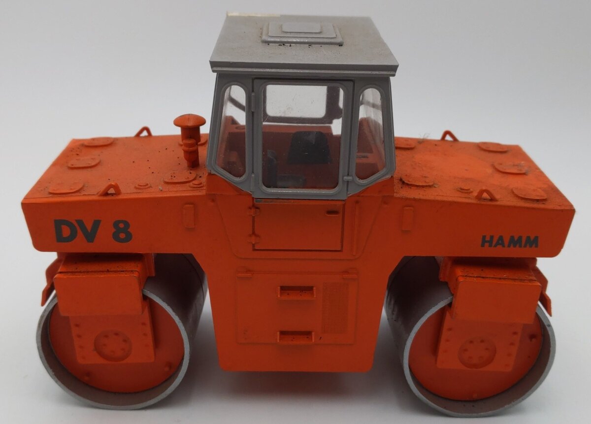 NZG Modelle 1:25 Scale HAMM DV 8 Roller EX/Box