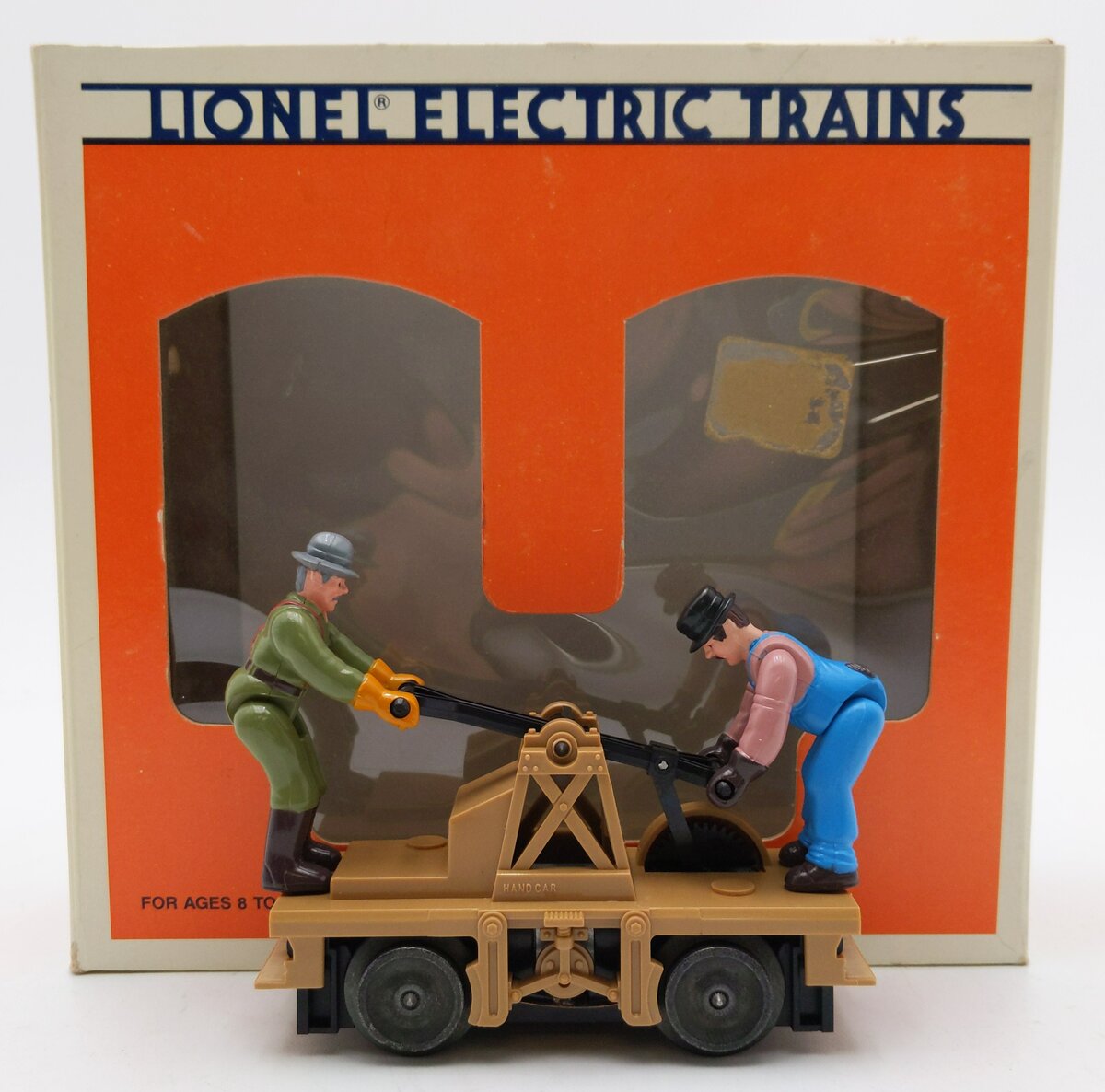 Lionel 6-18429 O Operating Handcar with Railroad Workers LN/Box