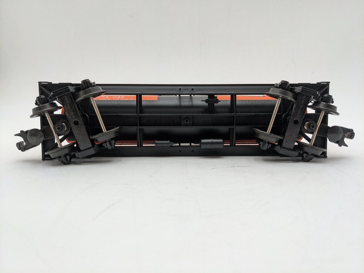 Atlas 1005002-2 O Gauge Hooker Chemicals Tank Car No.1143 (3 Rail) EX