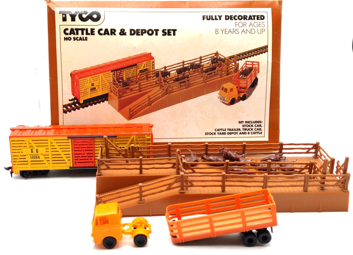 Tyco 935 HO Fully Decorated Cattle Car & Depot Set Building Kit EX/Box