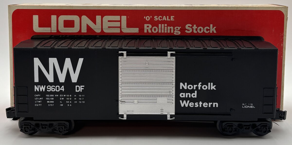 Lionel 6-9604 O Gauge Norfolk & Western Hi-Cube Boxcar EX/Box