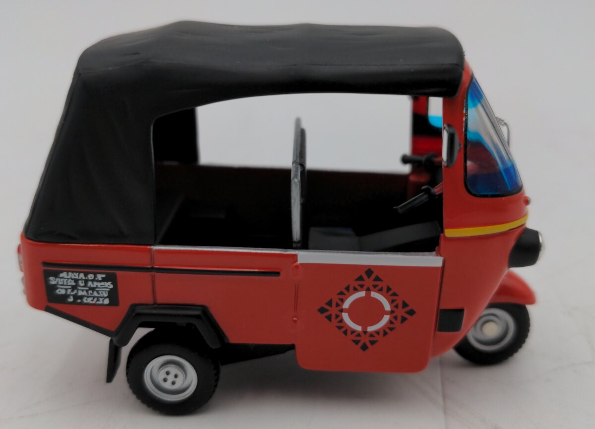 IXO CLC087 1:43 Bajaj Taxi Jakarta 1990 Vehicle Racecar LN