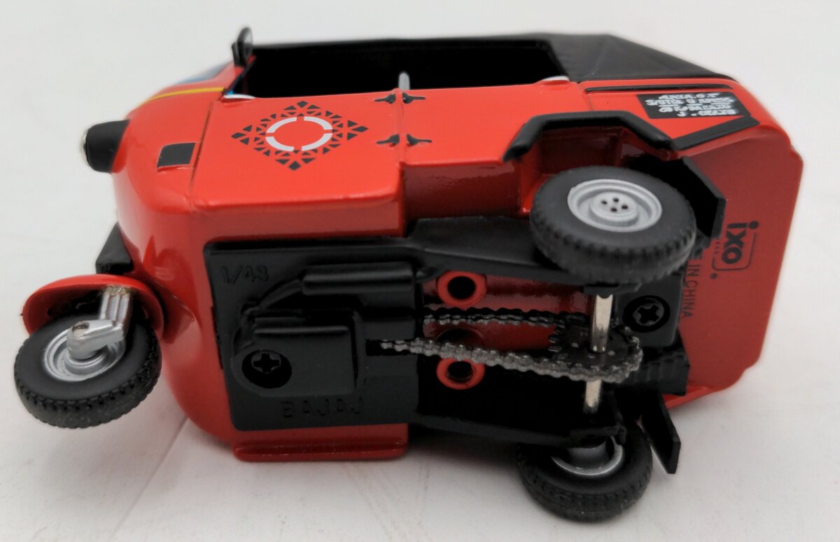 IXO CLC087 1:43 Bajaj Taxi Jakarta 1990 Vehicle Racecar LN