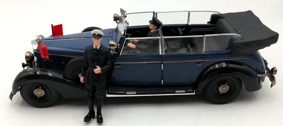 Signature Models 1:18 Diecast 1938 Mercedes Benz 770K Limousine in Navy Blue VG