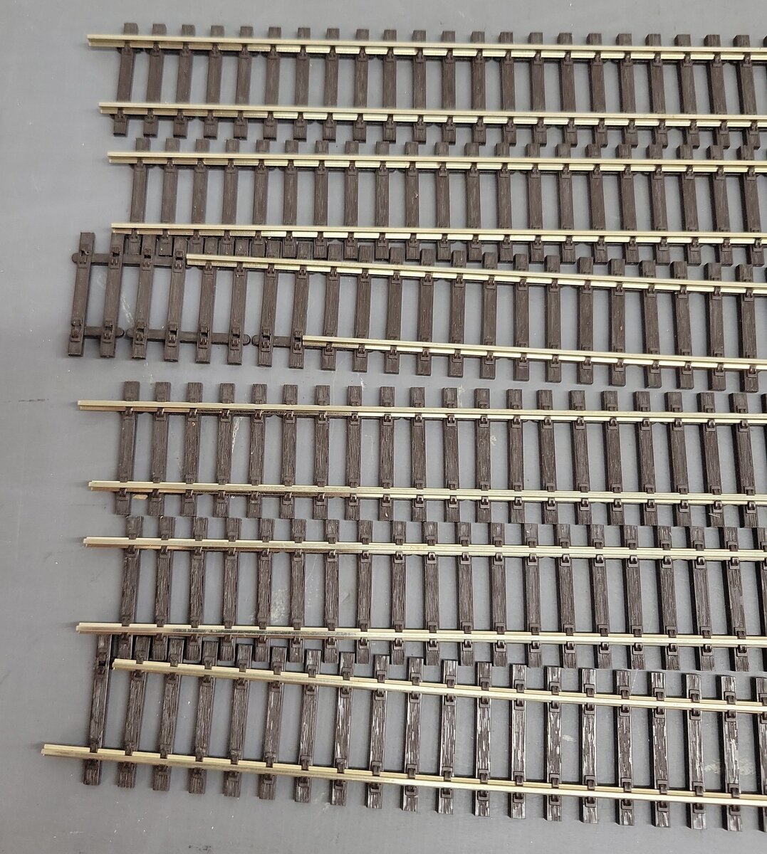 Peco SL-100 HO/OO Nickel Silver Code 100 36