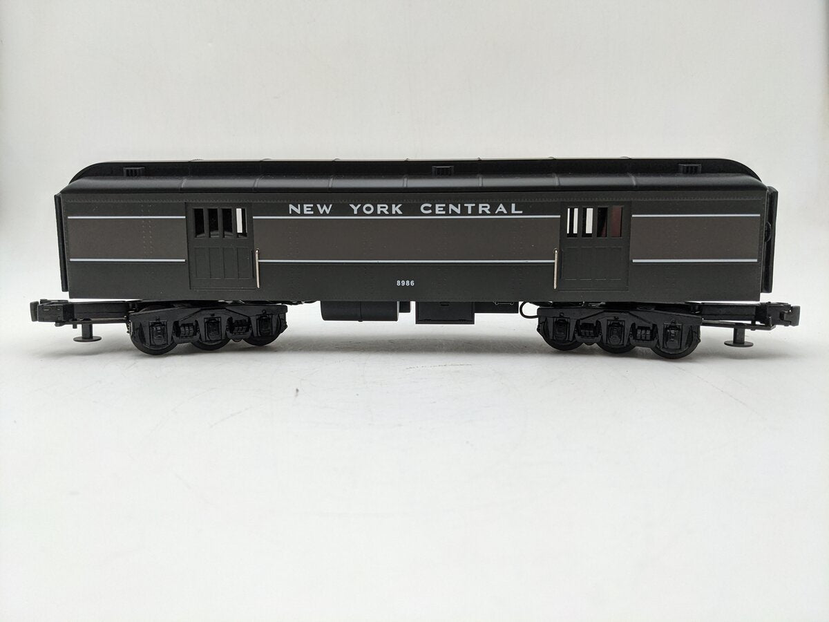 MTH 30-6256B O Gauge NYC Madison Baggage Car #8986 EX