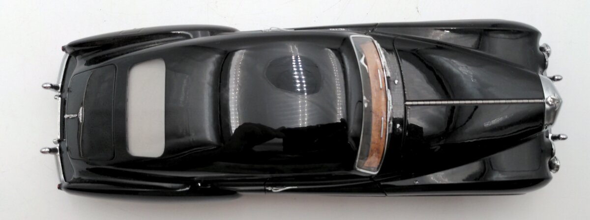 Minichamps 1:18 Scale Diecast 1954 Bentley R-Type Continental EX