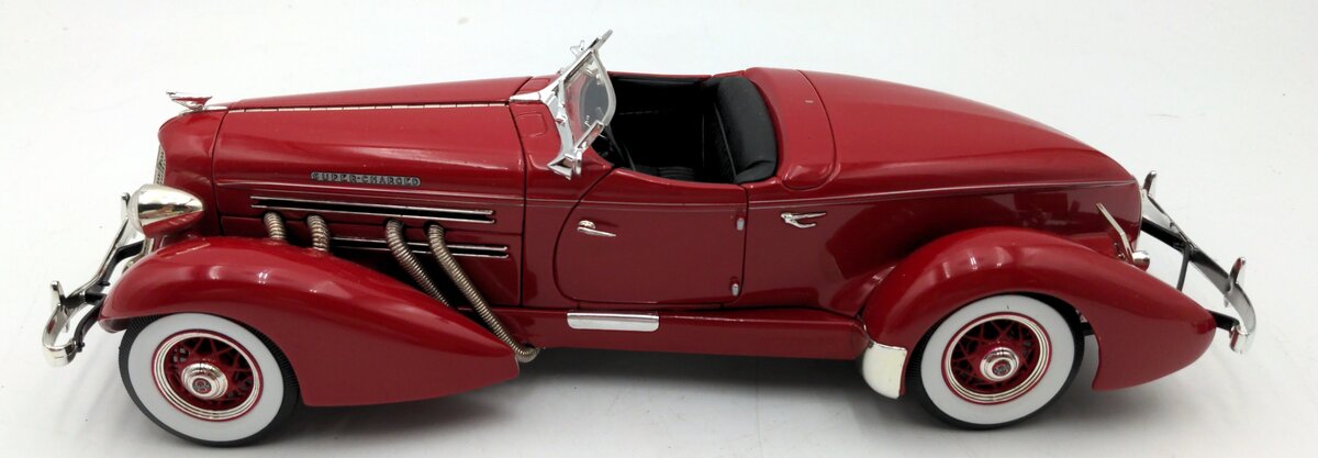 Ertl 7994 1:18 1935 American Muscle Classics Auburn Speedster 851 in Black LN