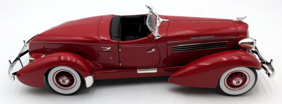 Ertl 7994 1:18 1935 American Muscle Classics Auburn Speedster 851 in Black LN