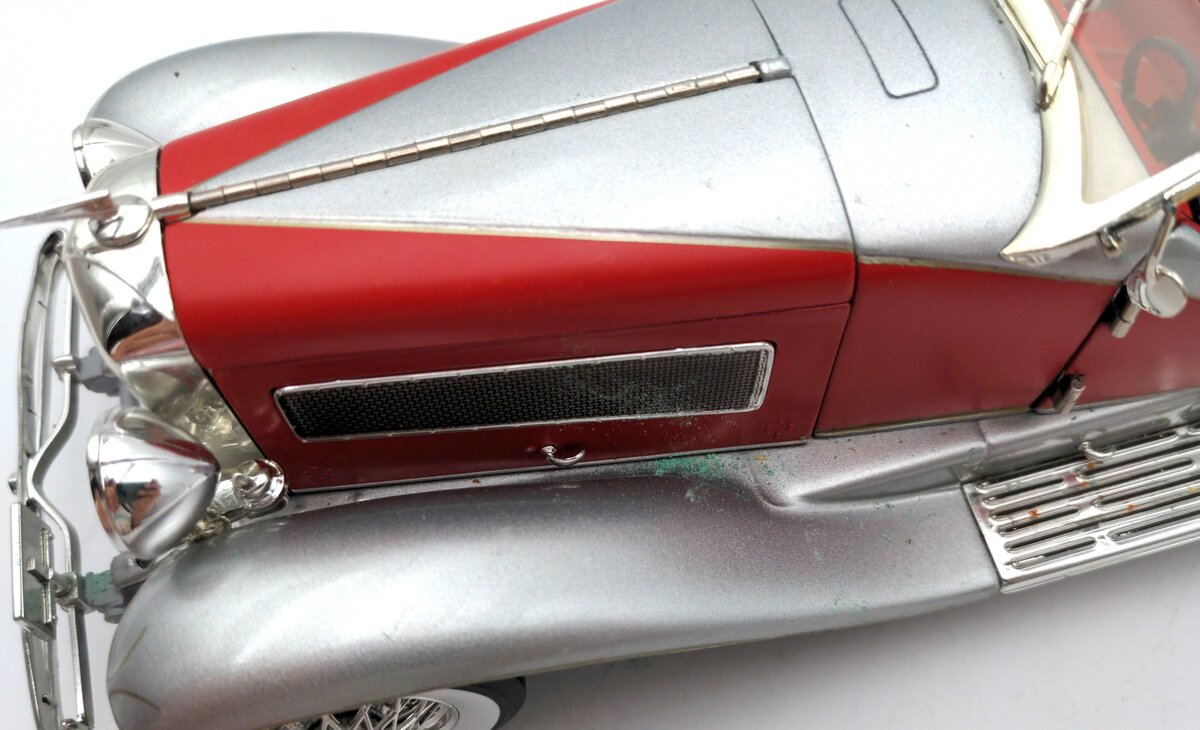 Ertl 3339GA 1:18 Scale Diecast 1935 Duesenberg SSJ VG