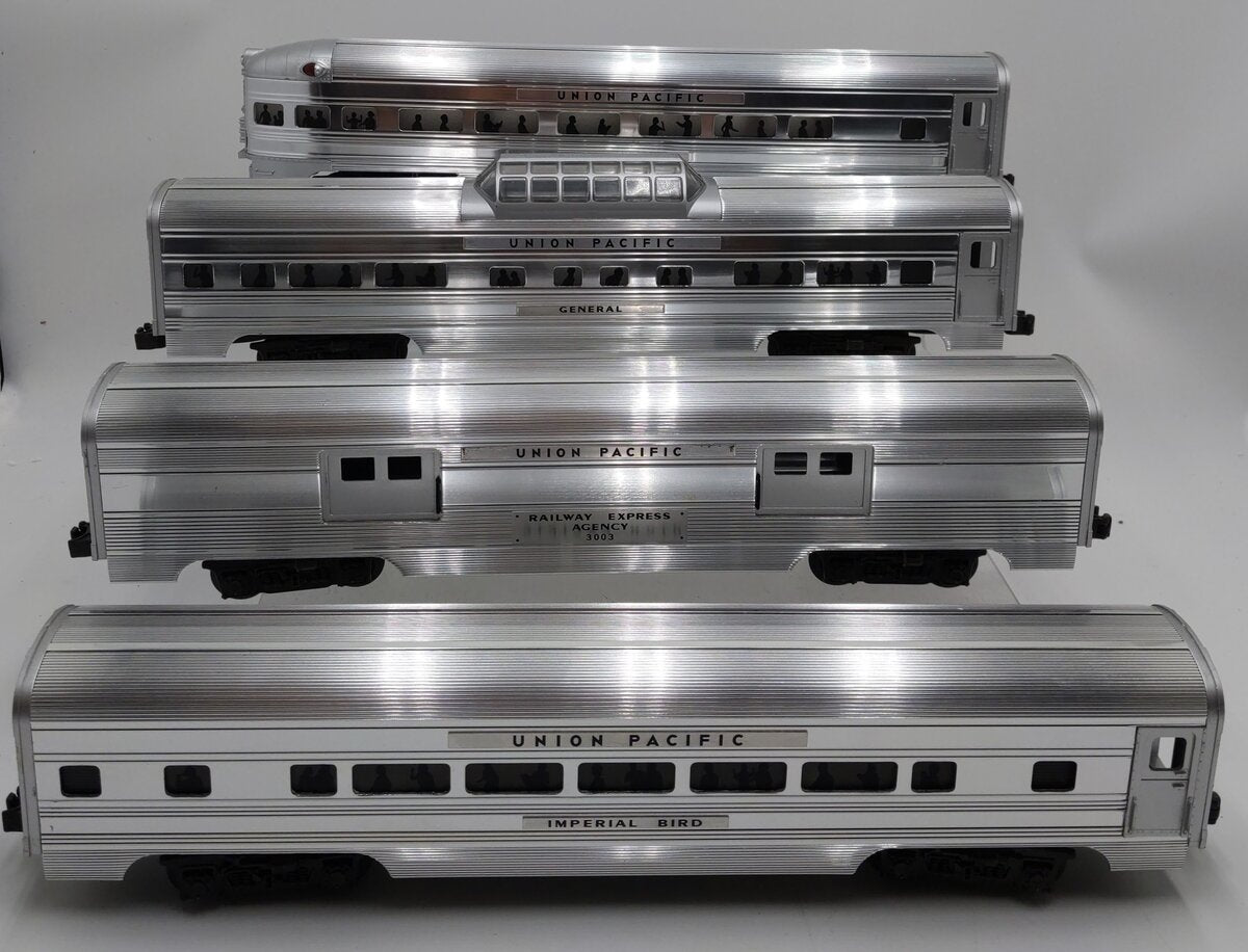 MTH 20-6015 O Union Pacific 60' Aluminum Passenger Car Set (Set of 4) EX