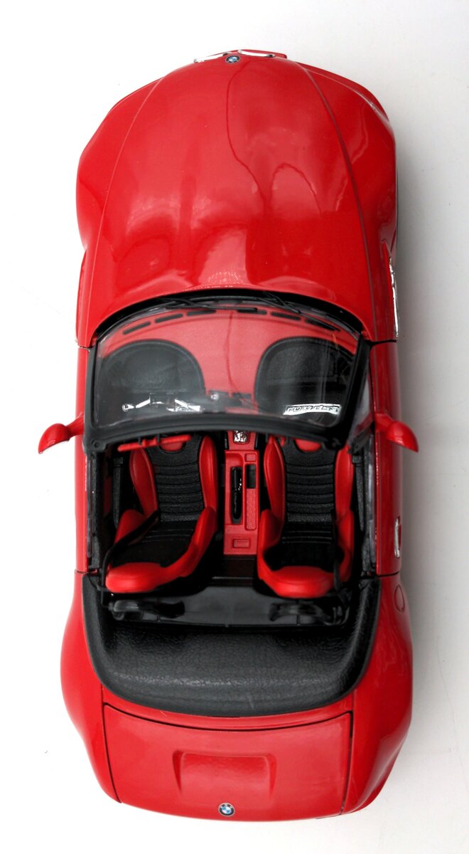 Burago 1569 1:18 Scale Diecast 1996 BMW M3 Roadster EX