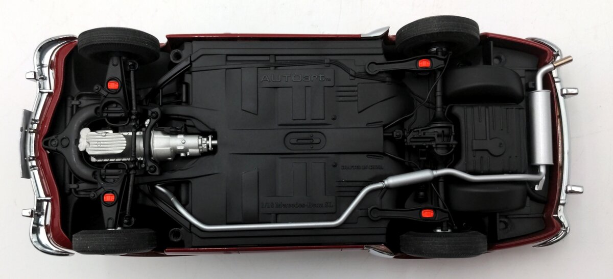 AutoArt 1:18 Scale Diecast Mercedes-Benz SL VG