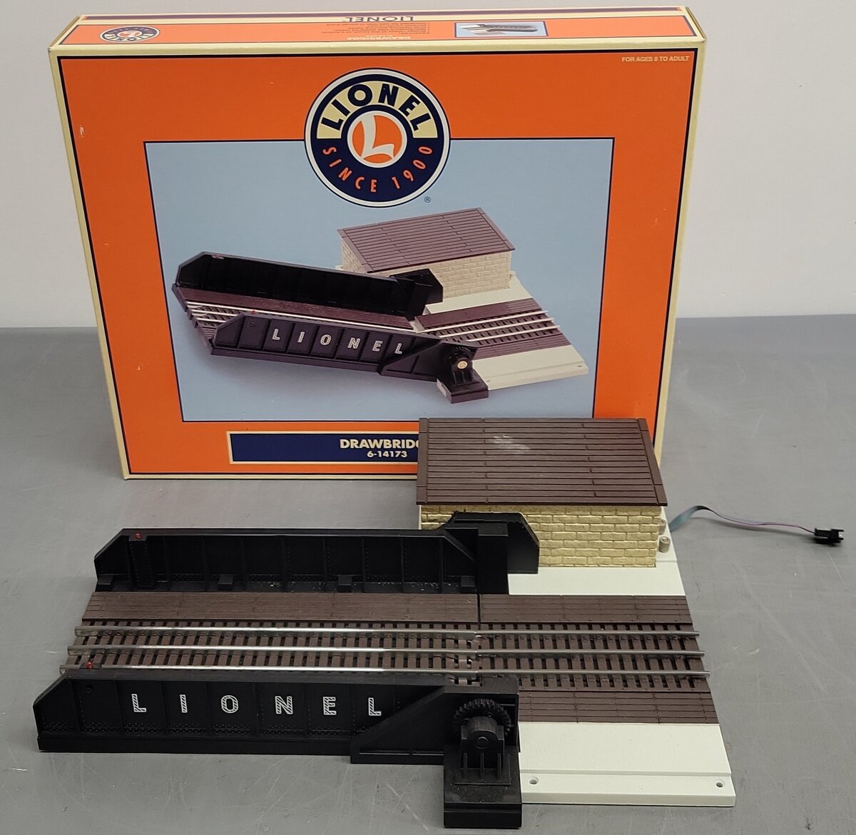 Lionel 6-14173 O Gauge Operating Drawbridge EX/Box